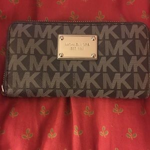 Michael Kors Small Wristlet